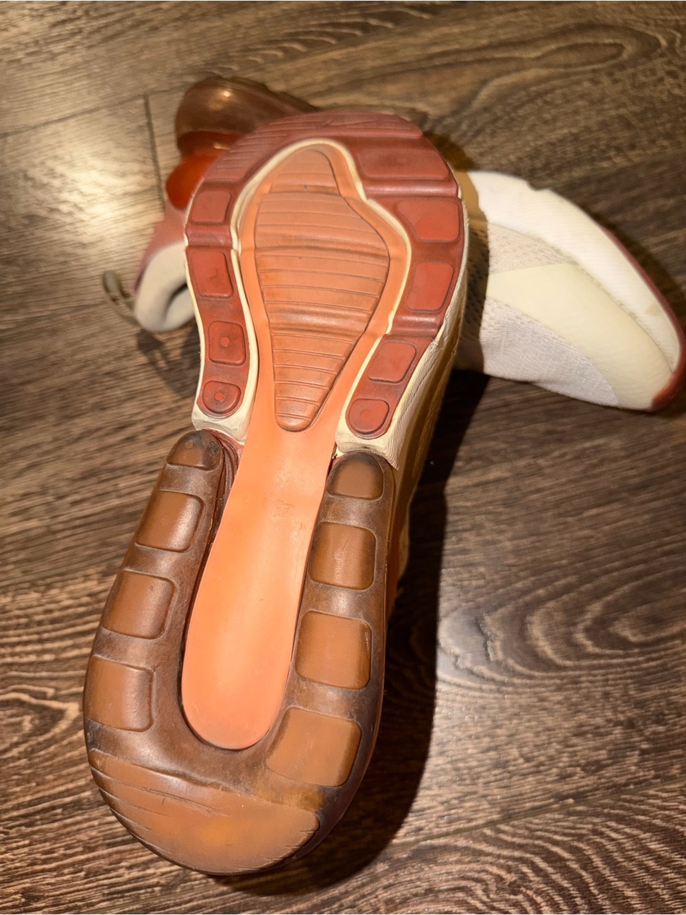 Nike Air Max 270 Women’s Athletic Shoes in Cream and Rust - Picture 3 of 4